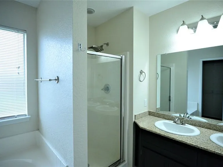 2909 Maria Dr — Photo 13