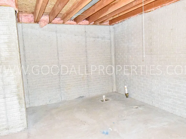 6304 NW 94th St — Photo 33