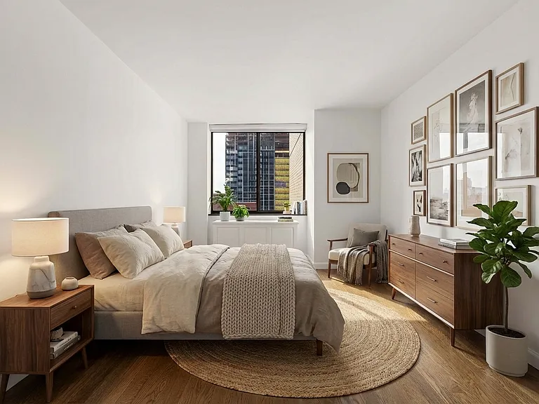 245 E 44th St #11C — Photo 3