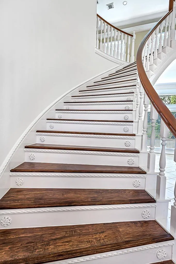 5 bed, 6.0 bath, 7152 sqft, $6,800 — Photo 4