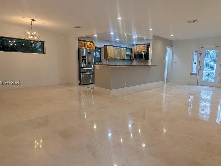 1508 NE 5th Ct — Photo 6