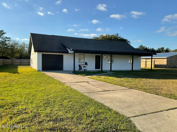 12217 Dixie Ave, Biloxi, MS 39532