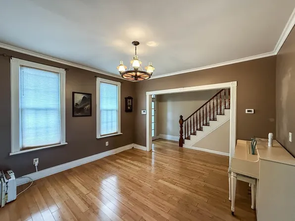 125 Poplar Street image 8 of 44