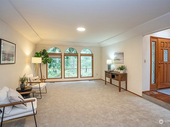 5th image of 4203 36th Avenue NW