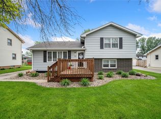 290 Christopher Ave, Waukee, IA 50263