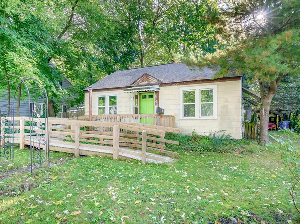 428 Keyes Dr, Parchment, MI 49004