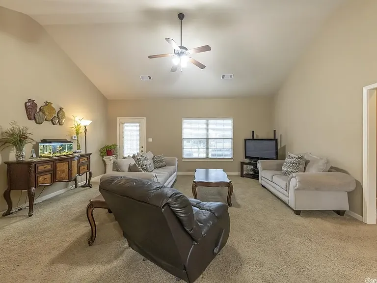 1804 Milburn Dr — Photo 3