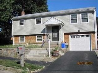 5 Trafford Park Dr, Coventry, RI 02816
