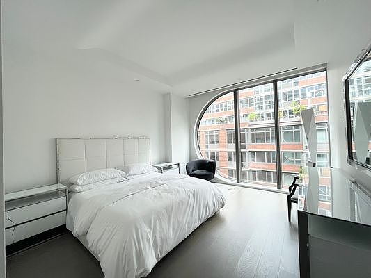 5th image of 520 W 28th St #26