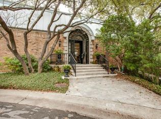 19 Saint Laurent Pl, Dallas, TX 75225