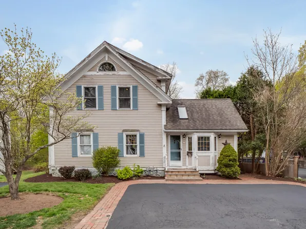 38 Pleasant Street, Plainville, MA 02762