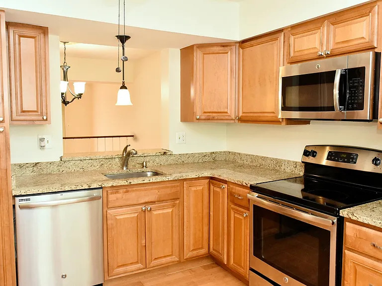 3838 Angelton Ct — Photo 5