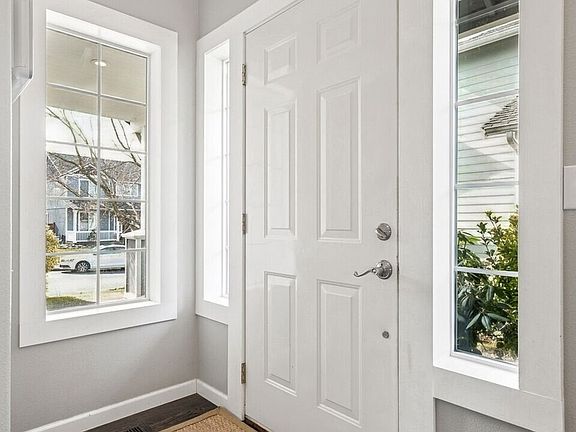 3rd image of 6709 133rd Street E