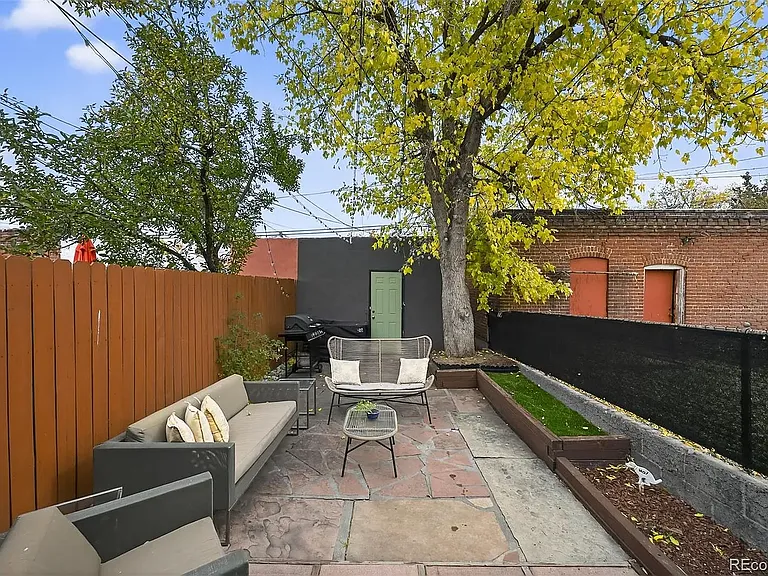 726 Fox St — Photo 26