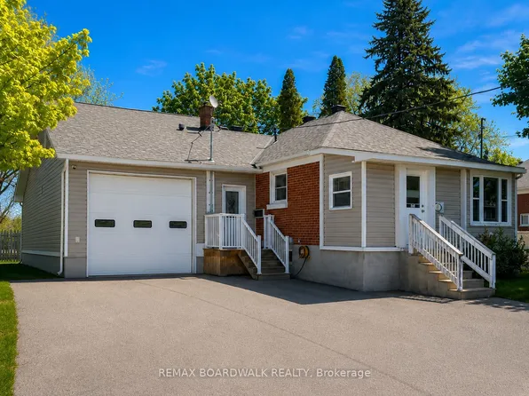 39 Condie St, Smiths Falls, ON K7A 2T3