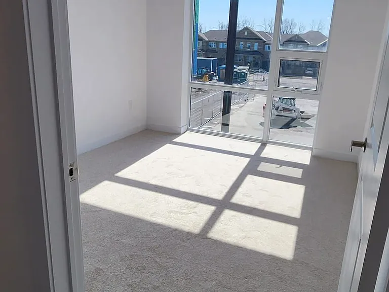 460 Dundas St E #216 — Photo 4