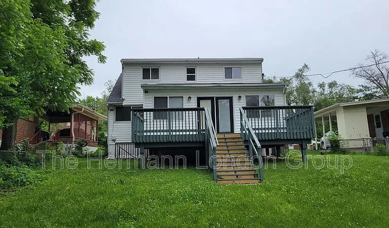 8720 Marcella Ave — Photo 14