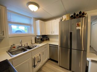 11 North Ave #B, Providence, RI 02906