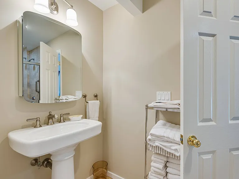 14 Rose Hill Rd — Photo 18