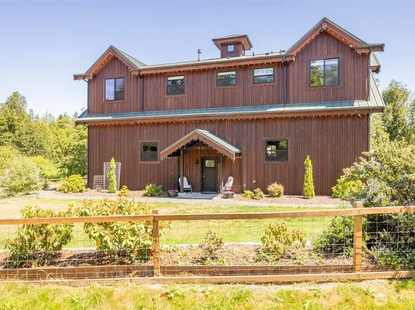 273 Pearce Road, Port Angeles, WA 98362