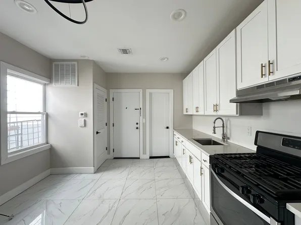 484 Kennedy Blvd, Bayonne, NJ