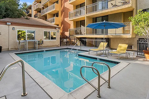Ariel Court Apts Photo 1