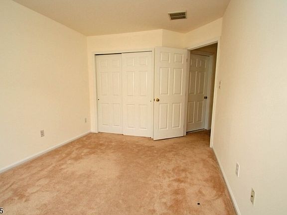 4th image of 4 Prescott Ct