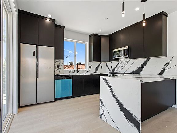 4th image of 2200 Thurman Ave #2202-1/2