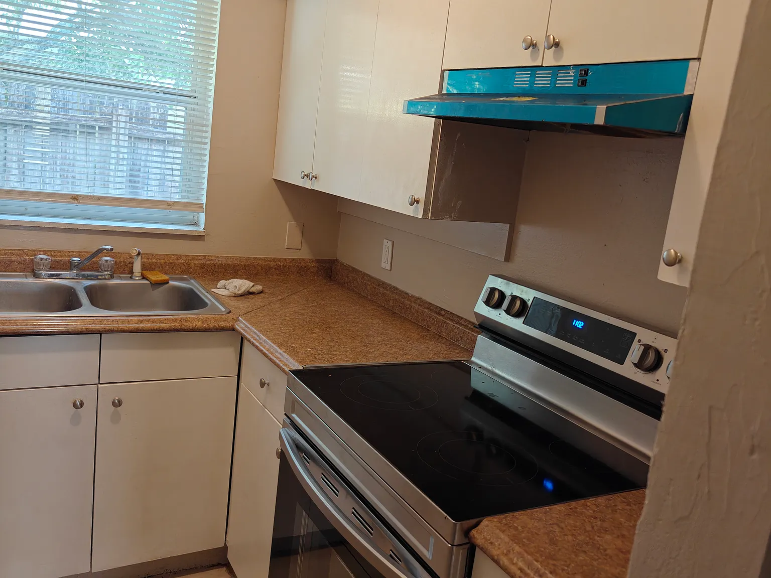 3 bed, 895 sqft, $1,700 — Photo 4