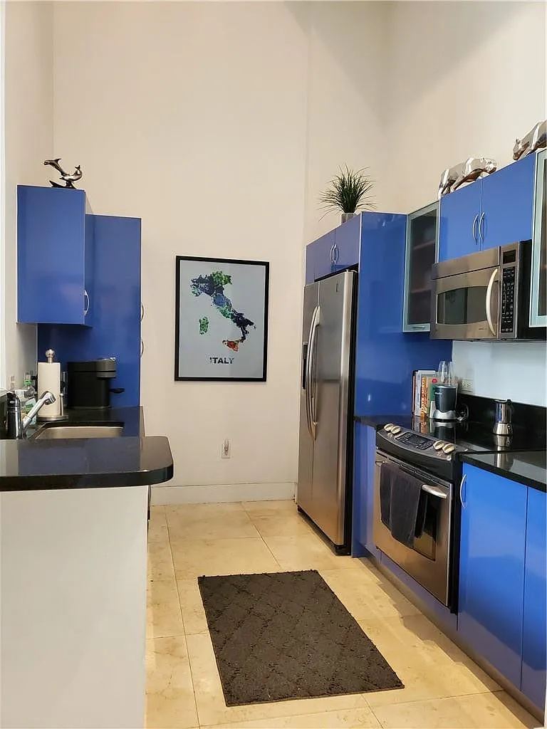 1 bed, 1.0 bath, 845 sqft, $2,500 — Photo 1