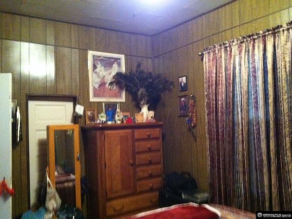 3rd image of 818 Big Horn St