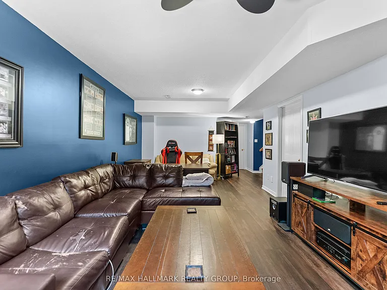 2250 Silverado Cres — Photo 22