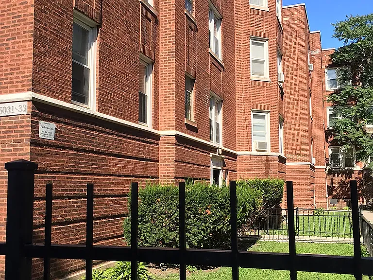5031 N Harding Ave #1E — Photo 1