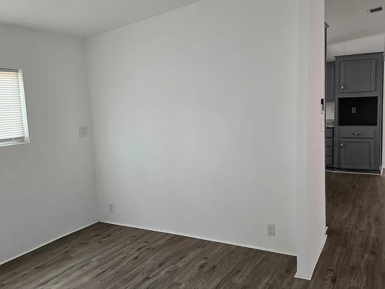 589 Anna Ave — Photo 5