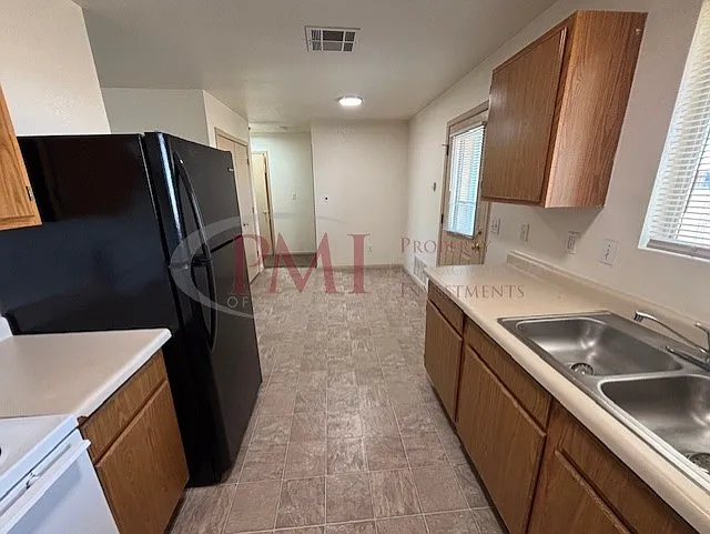 2306 S. Espina Street Unit C12 — Photo 98