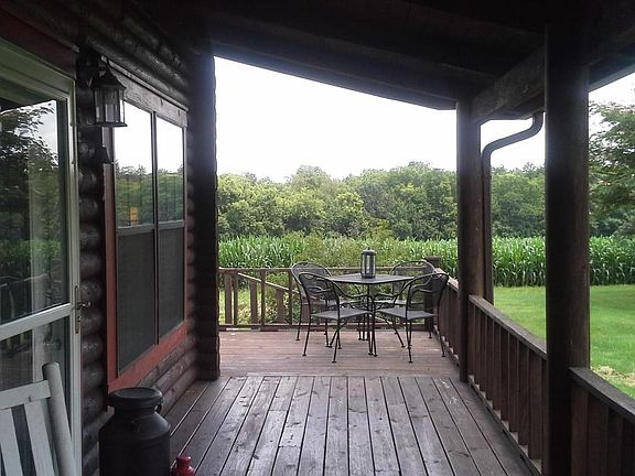 3313 front porch 2