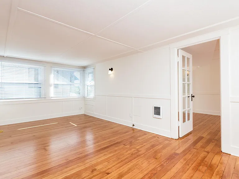 3353 1st Ave — Photo 7