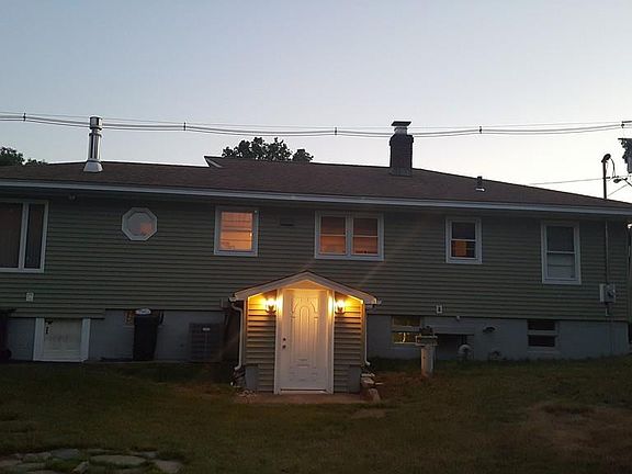 3rd image of 661 Hilldale Ave