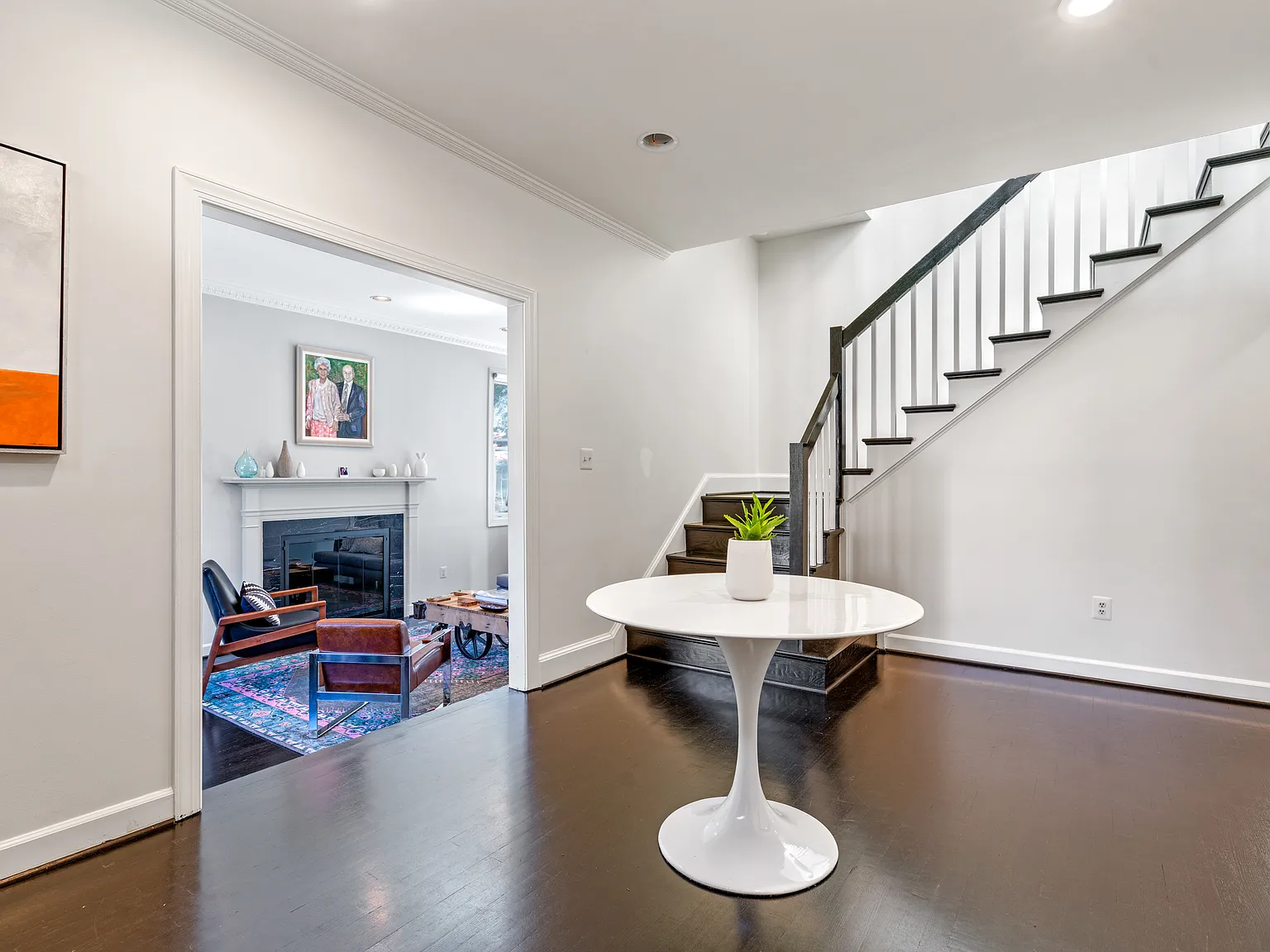 4 bed, 4850 sqft, $9,750 — Photo 2