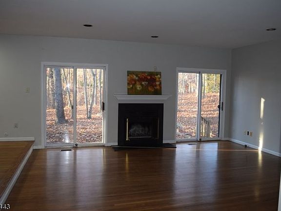 4th image of 35 Lockley Ct #35