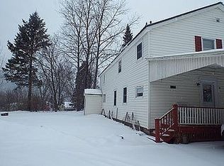 18 Edwards St, Colebrook, NH 03576