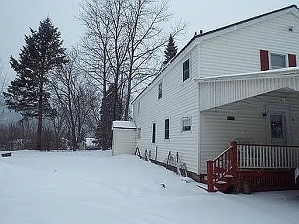 18 Edwards St, Colebrook, NH 03576