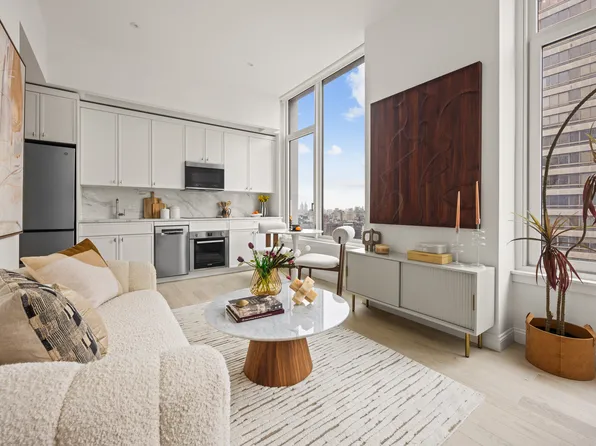 1026 3rd Avenue image 3 of 17