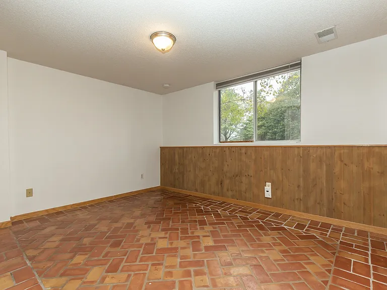 1st level bedroom