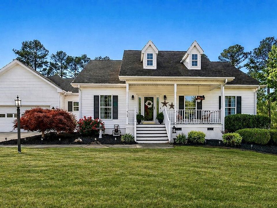 1st image of 317 Green Oaks Rd