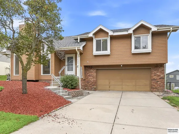 15428 Locust St, Omaha, NE 68116