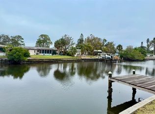 4919 Shore Acres Blvd NE, Saint Petersburg, FL 33703