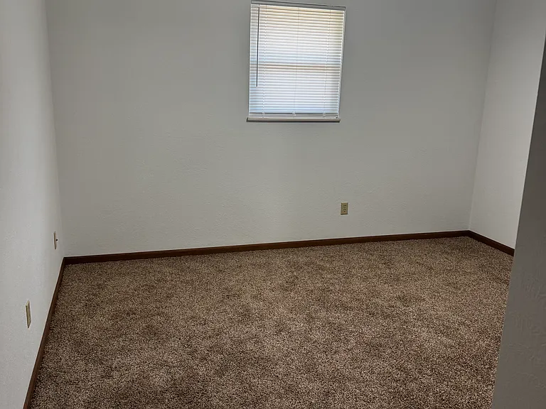 315 E Main St #4 — Photo 23