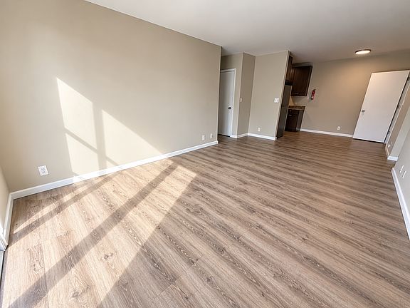 3rd image of 3408 Balboa Ln APT 45