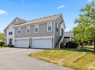 81 Johnson Ct, North Aurora, IL 60542